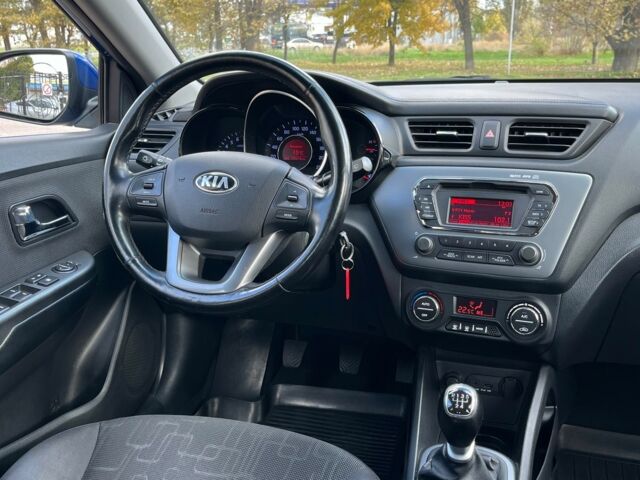 Синій Кіа Ріо, об'ємом двигуна 16 л та пробігом 95 тис. км за 8500 $, фото 14 на Automoto.ua