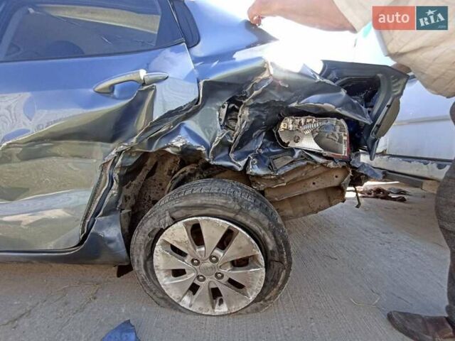 Синий Киа Рио, объемом двигателя 1.59 л и пробегом 155 тыс. км за 2000 $, фото 2 на Automoto.ua