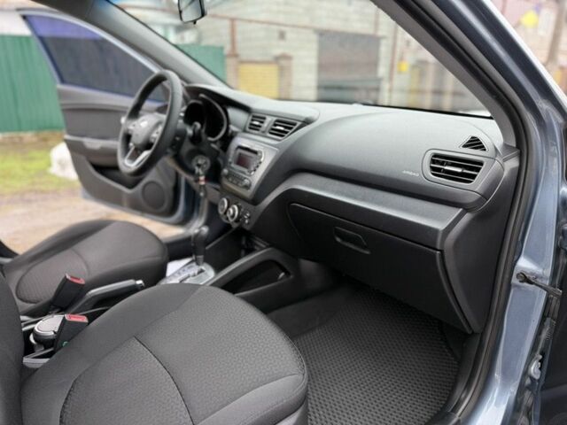 Синій Кіа Ріо, об'ємом двигуна 1.4 л та пробігом 120 тис. км за 7500 $, фото 16 на Automoto.ua