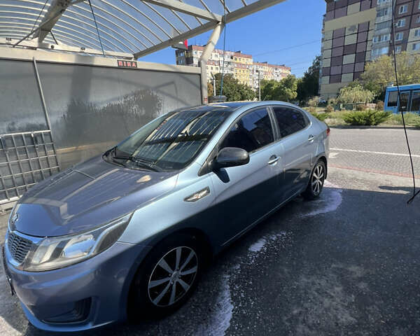 Синий Киа Рио, объемом двигателя 1.4 л и пробегом 120 тыс. км за 8700 $, фото 3 на Automoto.ua
