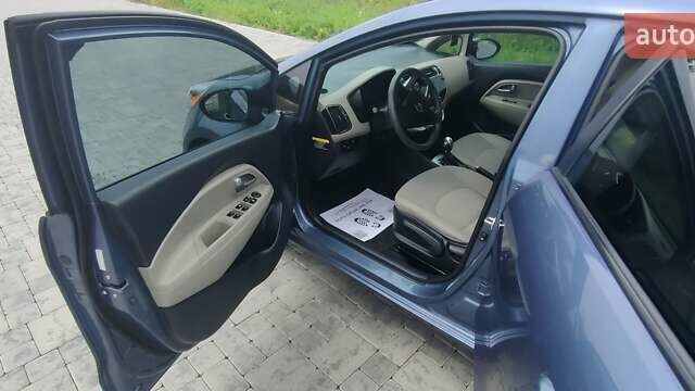 Синій Кіа Ріо, об'ємом двигуна 1.6 л та пробігом 114 тис. км за 8200 $, фото 9 на Automoto.ua