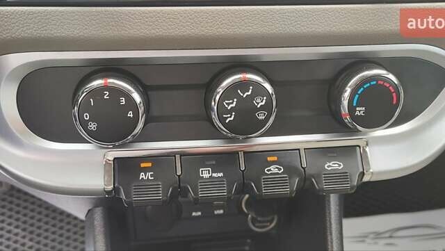 Синій Кіа Ріо, об'ємом двигуна 1.6 л та пробігом 114 тис. км за 8200 $, фото 17 на Automoto.ua