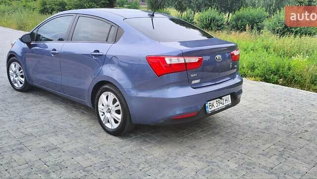 Синій Кіа Ріо, об'ємом двигуна 1.6 л та пробігом 114 тис. км за 8200 $, фото 6 на Automoto.ua