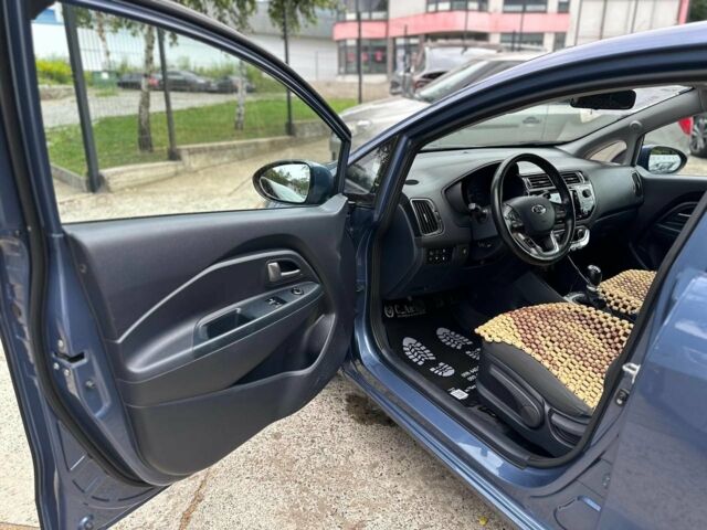Синий Киа Рио, объемом двигателя 14 л и пробегом 35 тыс. км за 9500 $, фото 3 на Automoto.ua