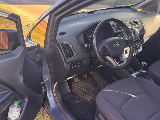 Синій Кіа Ріо, об'ємом двигуна 1.4 л та пробігом 81 тис. км за 9800 $, фото 20 на Automoto.ua