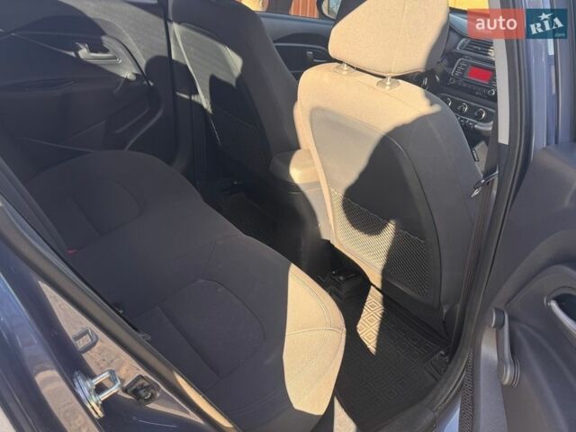 Синій Кіа Ріо, об'ємом двигуна 1.4 л та пробігом 81 тис. км за 10500 $, фото 18 на Automoto.ua