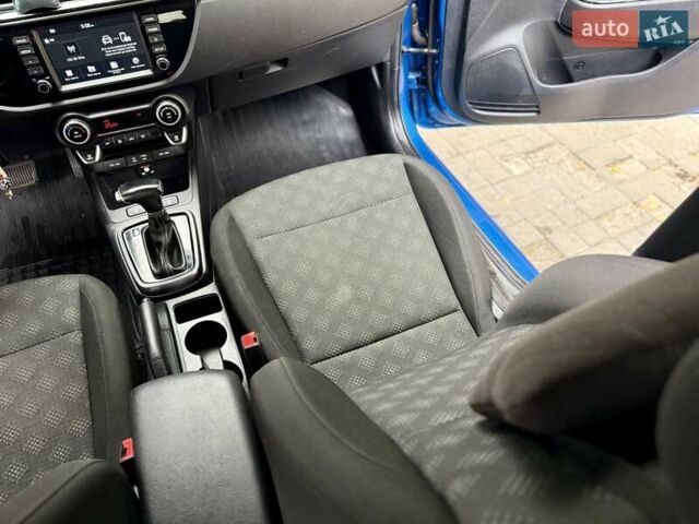 Синий Киа Рио, объемом двигателя 1.59 л и пробегом 89 тыс. км за 12900 $, фото 22 на Automoto.ua