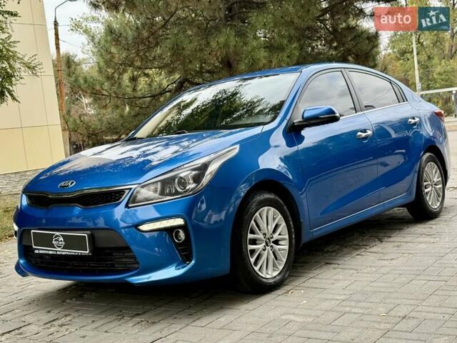 Синий Киа Рио, объемом двигателя 1.59 л и пробегом 89 тыс. км за 12900 $, фото 1 на Automoto.ua