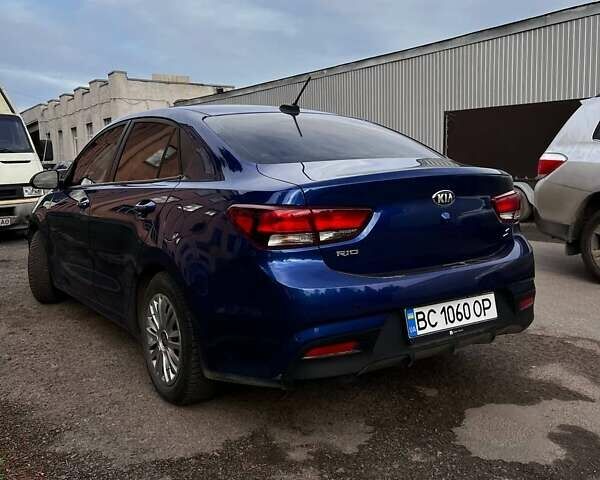 Синий Киа Рио, объемом двигателя 1.6 л и пробегом 130 тыс. км за 12999 $, фото 3 на Automoto.ua