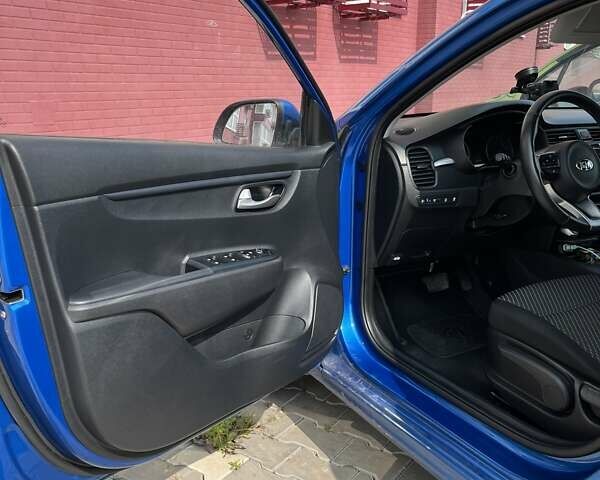 Синий Киа Рио, объемом двигателя 1.59 л и пробегом 106 тыс. км за 13900 $, фото 9 на Automoto.ua