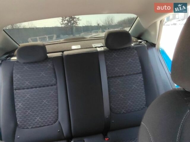 Синій Кіа Ріо, об'ємом двигуна 1.59 л та пробігом 40 тис. км за 14000 $, фото 10 на Automoto.ua