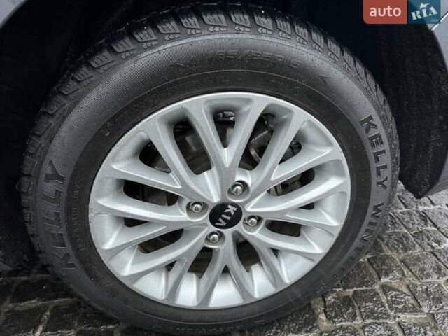 Синий Киа Рио, объемом двигателя 1.59 л и пробегом 152 тыс. км за 12900 $, фото 6 на Automoto.ua