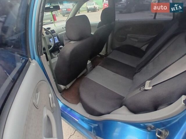 Синий Киа Рио, объемом двигателя 1.49 л и пробегом 250 тыс. км за 1900 $, фото 7 на Automoto.ua