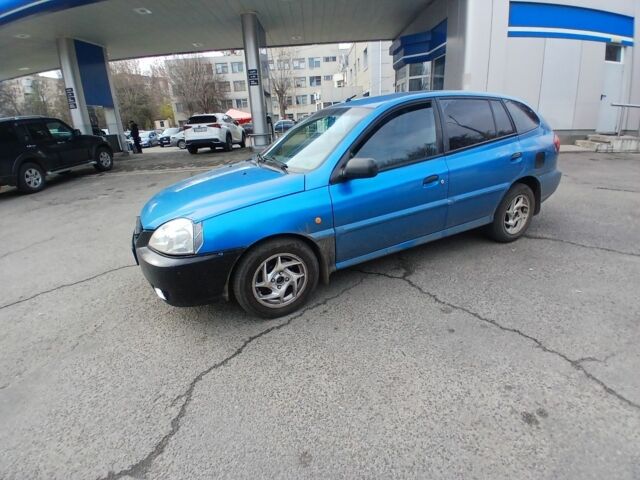 Синий Киа Рио, объемом двигателя 1.5 л и пробегом 250 тыс. км за 1900 $, фото 1 на Automoto.ua