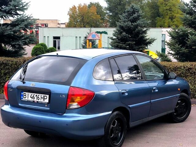 Синий Киа Рио, объемом двигателя 1.5 л и пробегом 300 тыс. км за 3200 $, фото 4 на Automoto.ua