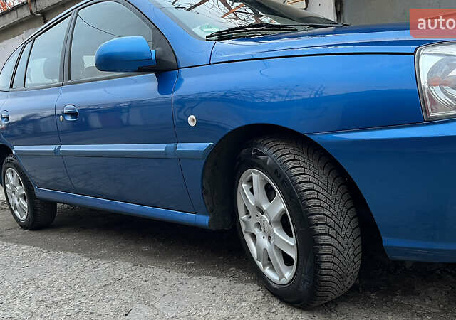 Синій Кіа Ріо, об'ємом двигуна 1.49 л та пробігом 167 тис. км за 4700 $, фото 2 на Automoto.ua