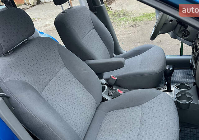 Синій Кіа Ріо, об'ємом двигуна 1.49 л та пробігом 167 тис. км за 4700 $, фото 28 на Automoto.ua