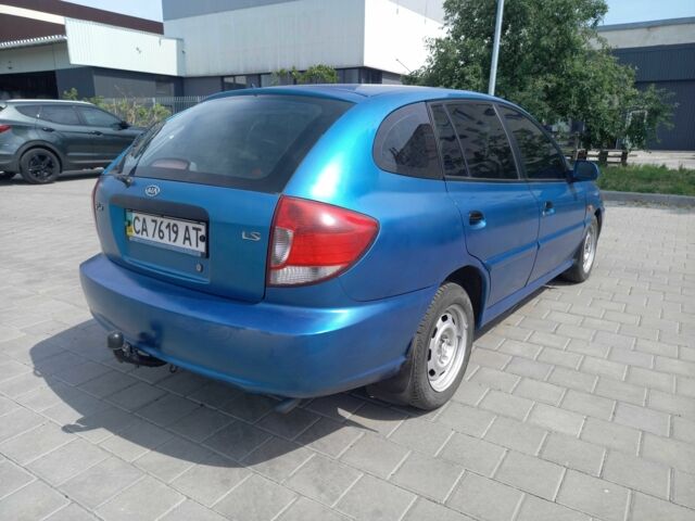 Синій Кіа Ріо, об'ємом двигуна 1.4 л та пробігом 262 тис. км за 2600 $, фото 3 на Automoto.ua