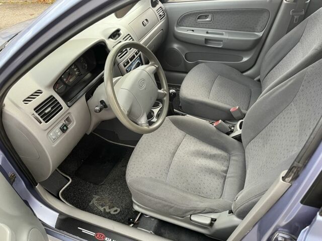 Синий Киа Рио, объемом двигателя 1.3 л и пробегом 270 тыс. км за 2800 $, фото 11 на Automoto.ua