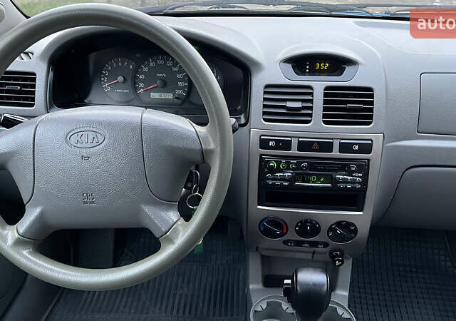 Синій Кіа Ріо, об'ємом двигуна 1.49 л та пробігом 167 тис. км за 4700 $, фото 37 на Automoto.ua