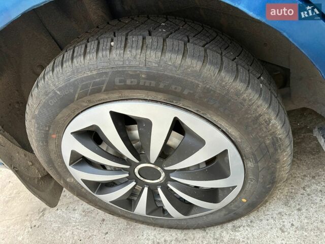 Синий Киа Рио, объемом двигателя 1.3 л и пробегом 266 тыс. км за 3500 $, фото 29 на Automoto.ua