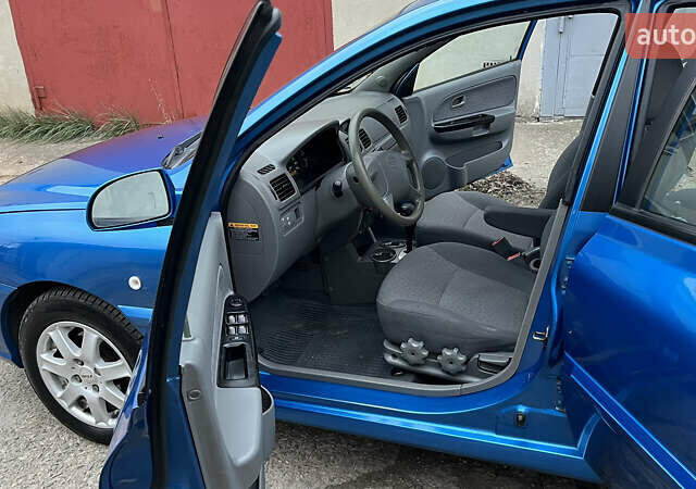 Синій Кіа Ріо, об'ємом двигуна 1.49 л та пробігом 167 тис. км за 4700 $, фото 21 на Automoto.ua