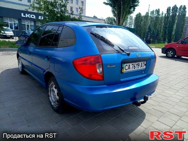 Синій Кіа Ріо, об'ємом двигуна 1.4 л та пробігом 262 тис. км за 2600 $, фото 4 на Automoto.ua