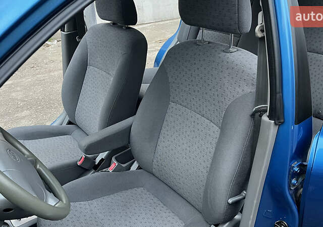 Синій Кіа Ріо, об'ємом двигуна 1.49 л та пробігом 167 тис. км за 4700 $, фото 36 на Automoto.ua