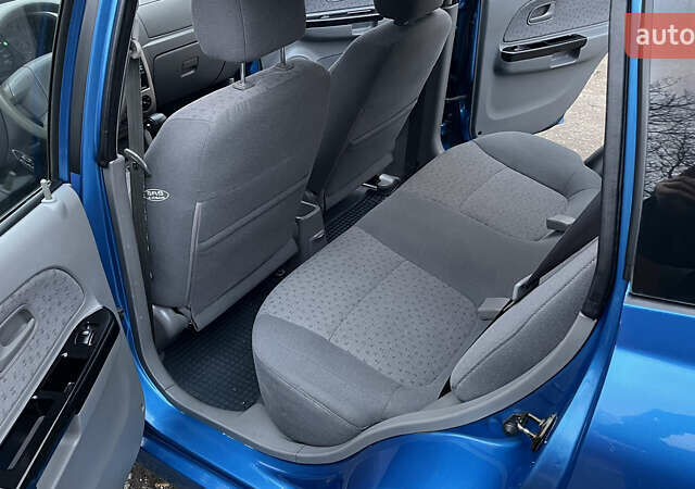 Синій Кіа Ріо, об'ємом двигуна 1.49 л та пробігом 167 тис. км за 4700 $, фото 35 на Automoto.ua