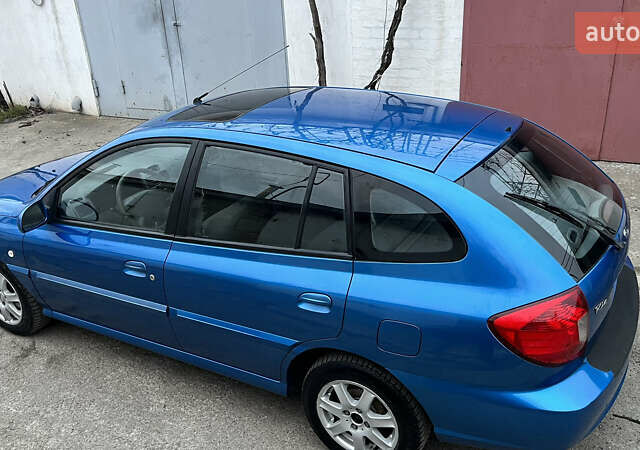 Синій Кіа Ріо, об'ємом двигуна 1.49 л та пробігом 167 тис. км за 4700 $, фото 5 на Automoto.ua