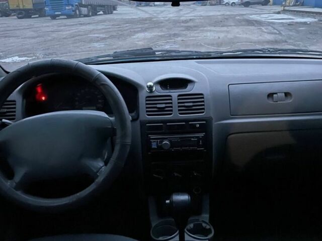 Кіа Ріо 2003 у Белой Церкве на Automoto.ua Синій Кіа Ріо, об'ємом двигуна 1.5 л та пробігом 214 тис. км за 2800 $, фото 7 на Automoto.ua