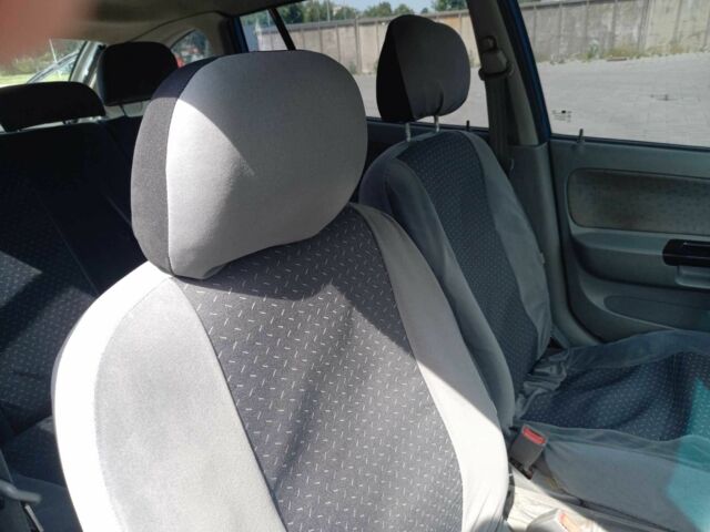 Синій Кіа Ріо, об'ємом двигуна 1.4 л та пробігом 262 тис. км за 2600 $, фото 13 на Automoto.ua