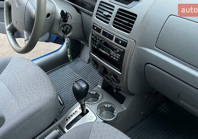 Синій Кіа Ріо, об'ємом двигуна 1.49 л та пробігом 167 тис. км за 4700 $, фото 29 на Automoto.ua