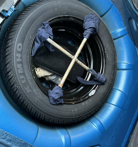 Синій Кіа Ріо, об'ємом двигуна 1.49 л та пробігом 167 тис. км за 4700 $, фото 43 на Automoto.ua