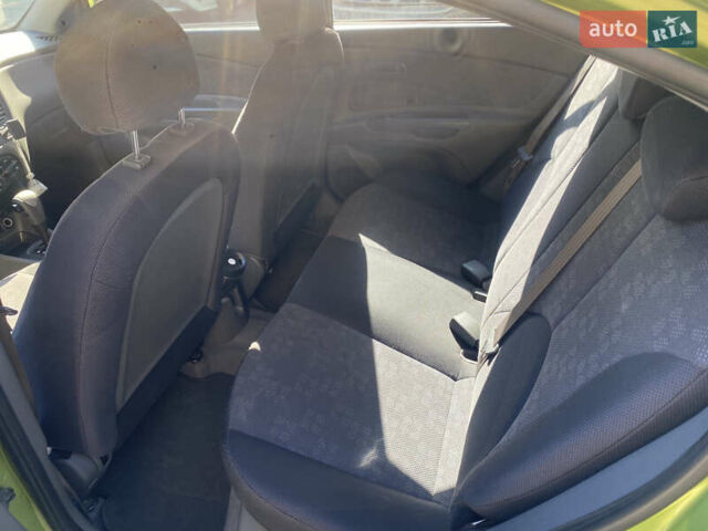 Зеленый Киа Рио, объемом двигателя 1.4 л и пробегом 137 тыс. км за 5600 $, фото 6 на Automoto.ua