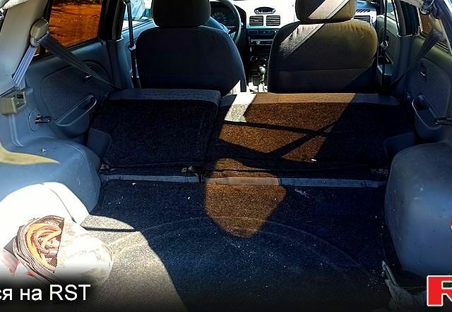 Зеленый Киа Рио, объемом двигателя 1.3 л и пробегом 0 тыс. км за 2500 $, фото 3 на Automoto.ua