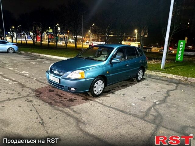 Зеленый Киа Рио, объемом двигателя 1.3 л и пробегом 0 тыс. км за 2500 $, фото 3 на Automoto.ua