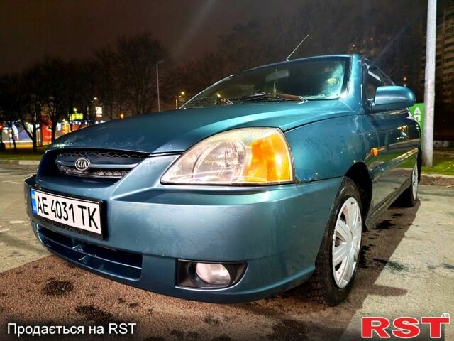 Зеленый Киа Рио, объемом двигателя 1.3 л и пробегом 0 тыс. км за 2500 $, фото 1 на Automoto.ua