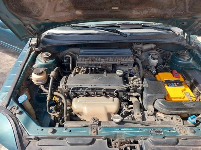 Зелений Кіа Ріо, об'ємом двигуна 0 л та пробігом 322 тис. км за 2692 $, фото 5 на Automoto.ua