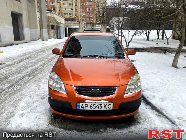 Оранжевый Киа Рио, объемом двигателя 1.4 л и пробегом 25900 тыс. км за 4200 $, фото 7 на Automoto.ua