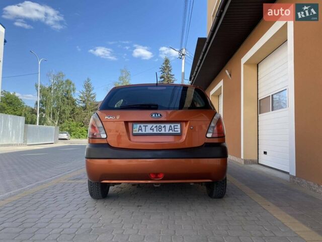 Оранжевый Киа Рио, объемом двигателя 1.4 л и пробегом 322 тыс. км за 4100 $, фото 9 на Automoto.ua