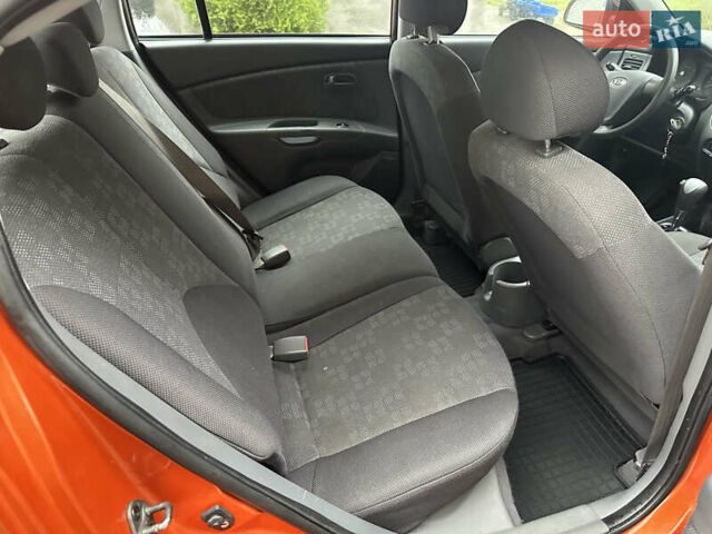 Оранжевый Киа Рио, объемом двигателя 1.4 л и пробегом 150 тыс. км за 4200 $, фото 16 на Automoto.ua