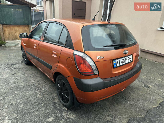 Оранжевый Киа Рио, объемом двигателя 1.4 л и пробегом 150 тыс. км за 4200 $, фото 6 на Automoto.ua