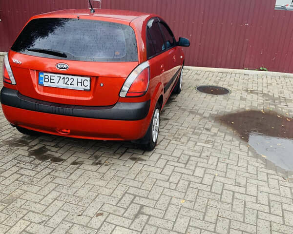 Оранжевый Киа Рио, объемом двигателя 1.4 л и пробегом 155 тыс. км за 5900 $, фото 5 на Automoto.ua