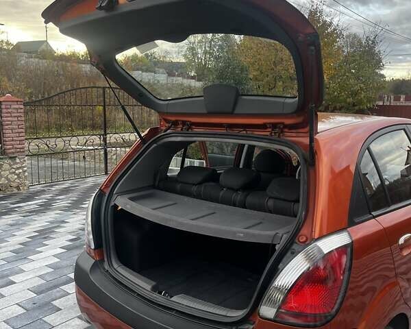 Кіа Ріо 2008 у Тернополі на Automoto.ua Помаранчевий Кіа Ріо, об'ємом двигуна 1.4 л та пробігом 230 тис. км за 3900 $, фото 23 на Automoto.ua