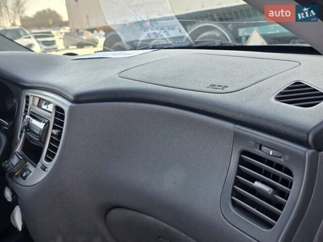 Оранжевый Киа Рио, объемом двигателя 1.4 л и пробегом 232 тыс. км за 3999 $, фото 31 на Automoto.ua