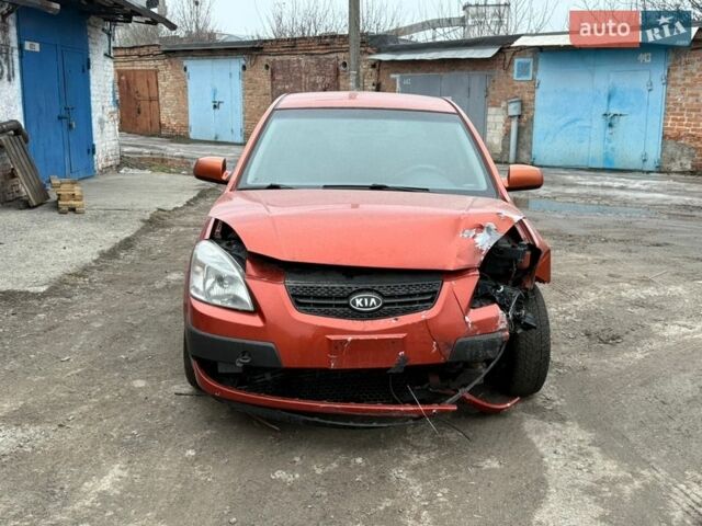 Оранжевый Киа Рио, объемом двигателя 1.4 л и пробегом 168 тыс. км за 3250 $, фото 1 на Automoto.ua