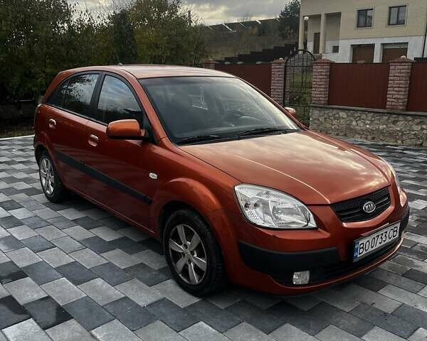 Кіа Ріо 2008 у Тернополі на Automoto.ua Помаранчевий Кіа Ріо, об'ємом двигуна 1.4 л та пробігом 230 тис. км за 3900 $, фото 2 на Automoto.ua
