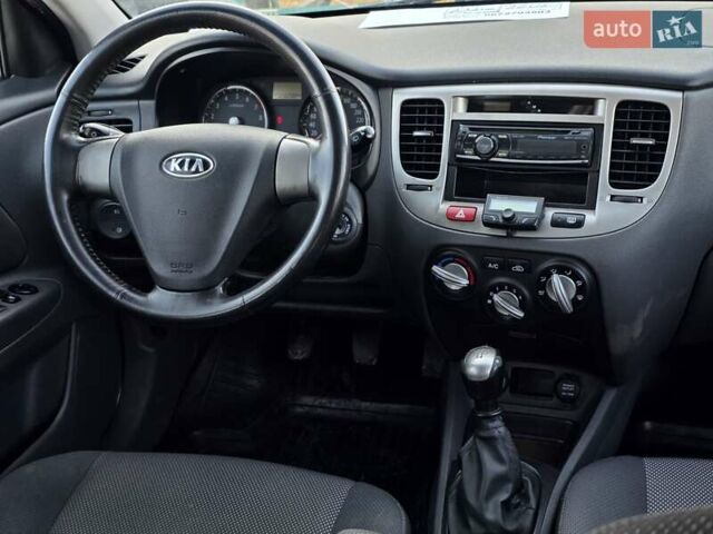 Оранжевый Киа Рио, объемом двигателя 1.4 л и пробегом 232 тыс. км за 3999 $, фото 23 на Automoto.ua