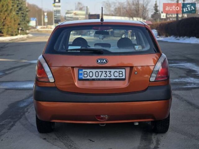 Оранжевый Киа Рио, объемом двигателя 1.4 л и пробегом 232 тыс. км за 3999 $, фото 12 на Automoto.ua